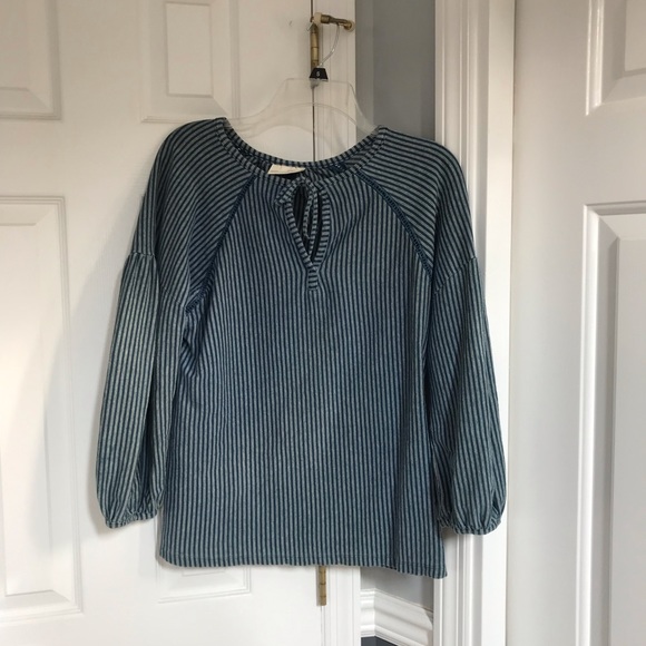 Universal Thread 3/4th Sleeves Knit V-Neck Blouse - Picture 3 of 8